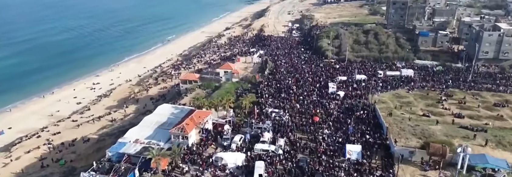 200,000 Displaced Palestinians Walk Home to Northern Gaza After 15 Months of War