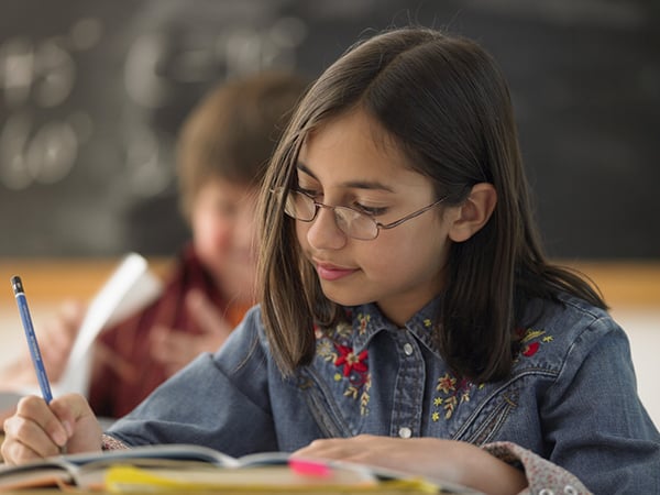 Narrator's point of view via natural disasters: Edwidge Danticat and Marian Hale