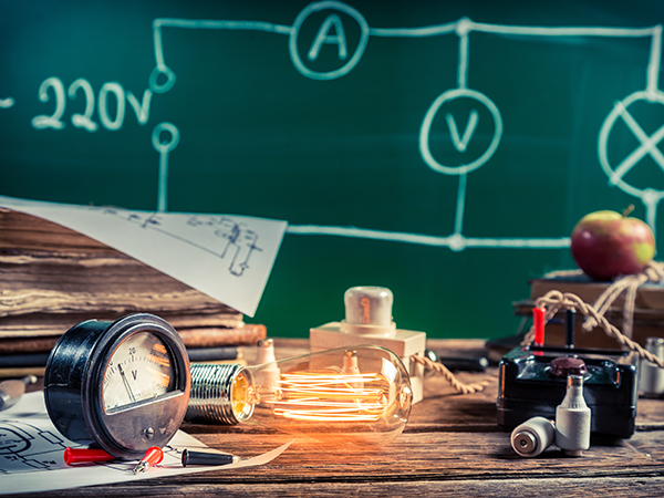 Career Girls: Physicist "Helpful Teachers"